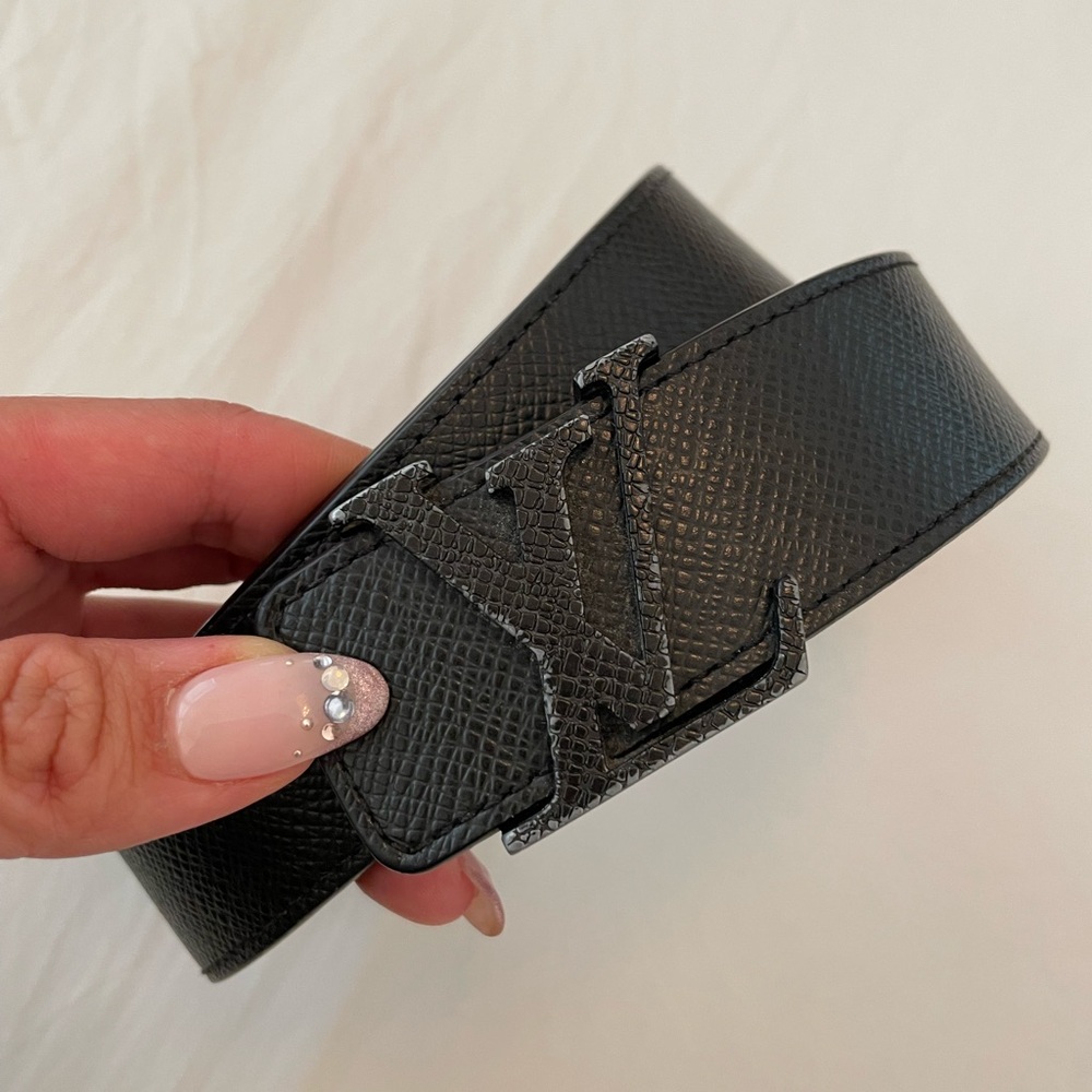 LOUIS VUITTON Men’s black belt size 95 cm
